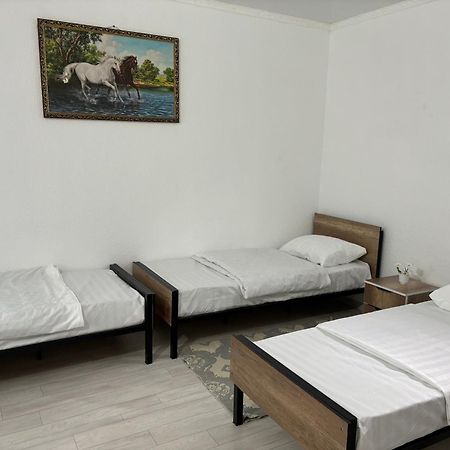 Tokmok Hostel,Halal Хостел,Халал מראה חיצוני תמונה