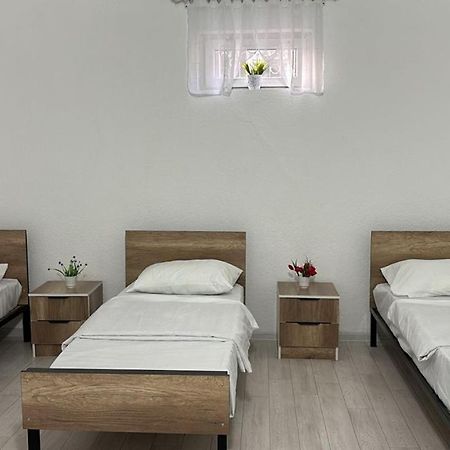 Tokmok Hostel,Halal Хостел,Халал מראה חיצוני תמונה