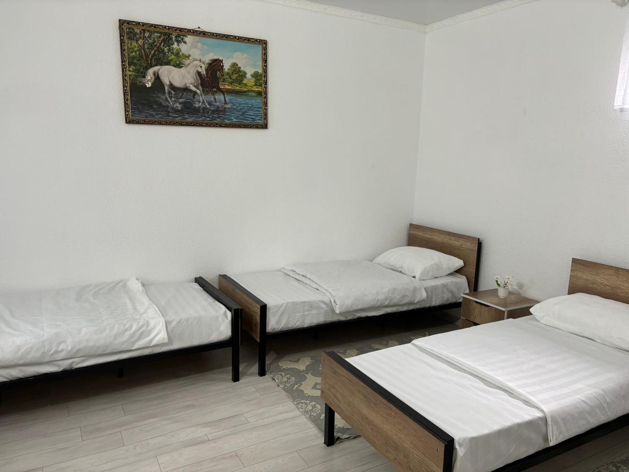 Tokmok Hostel,Halal Хостел,Халал מראה חיצוני תמונה