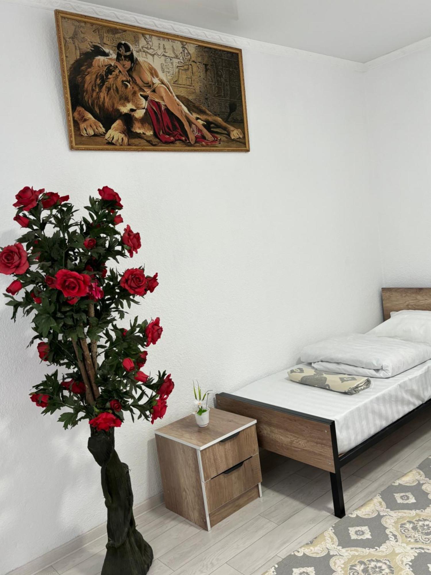 Tokmok Hostel,Halal Хостел,Халал מראה חיצוני תמונה