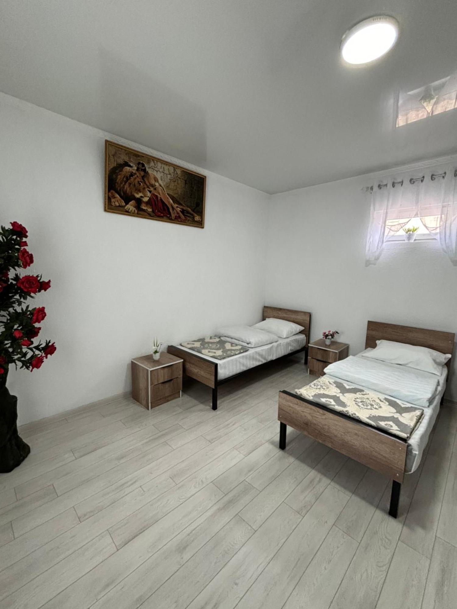 Tokmok Hostel,Halal Хостел,Халал מראה חיצוני תמונה