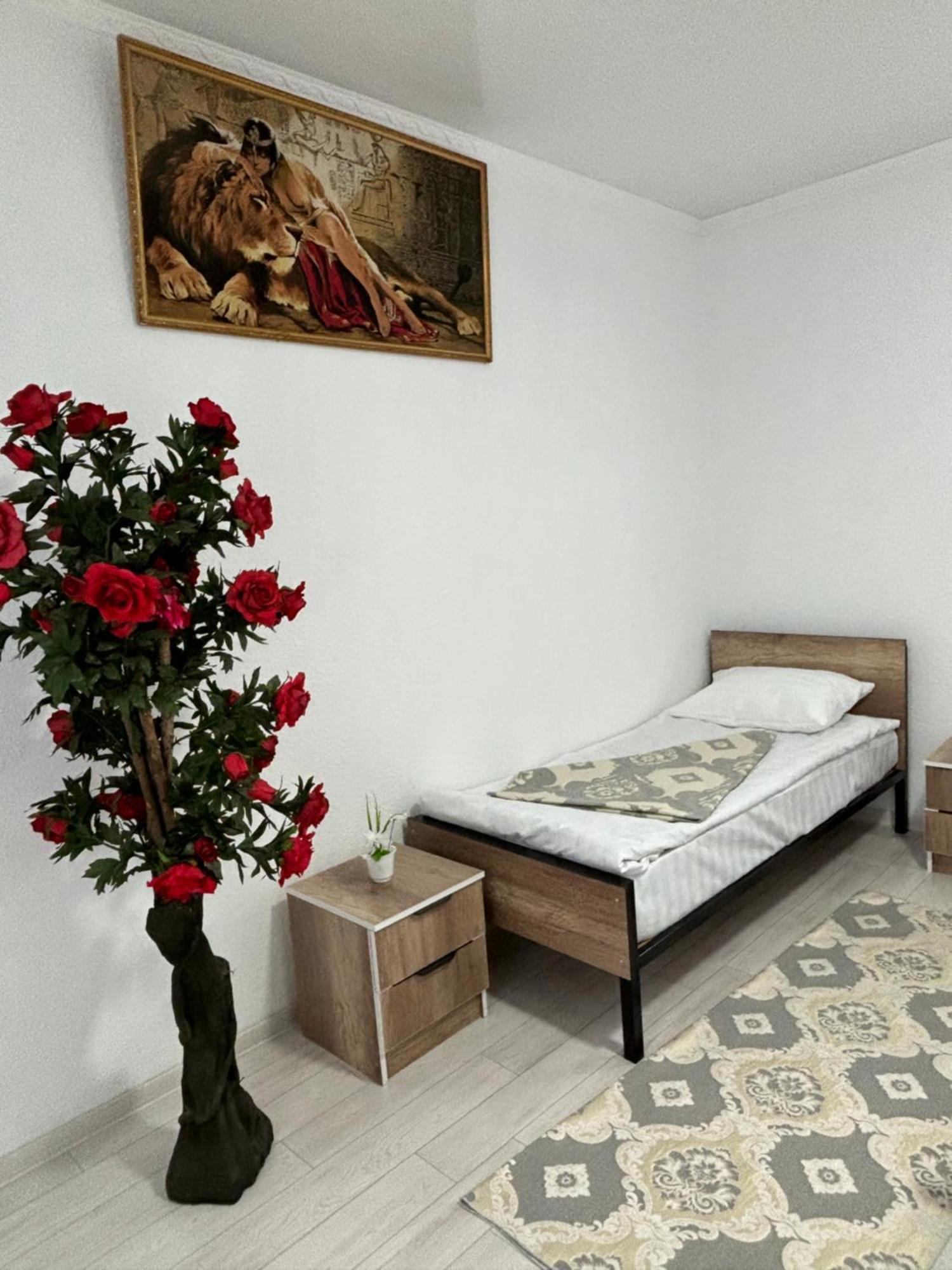 Tokmok Hostel,Halal Хостел,Халал מראה חיצוני תמונה