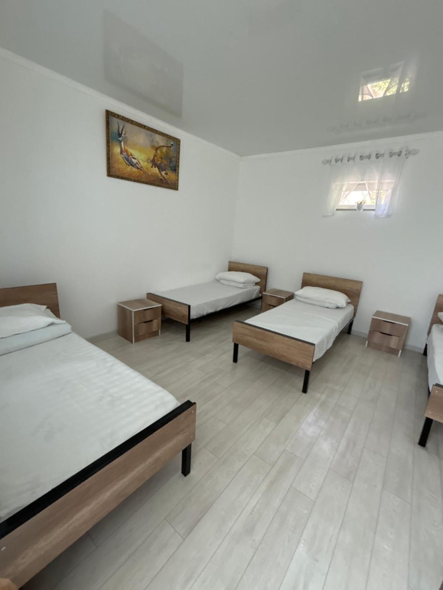 Tokmok Hostel,Halal Хостел,Халал מראה חיצוני תמונה