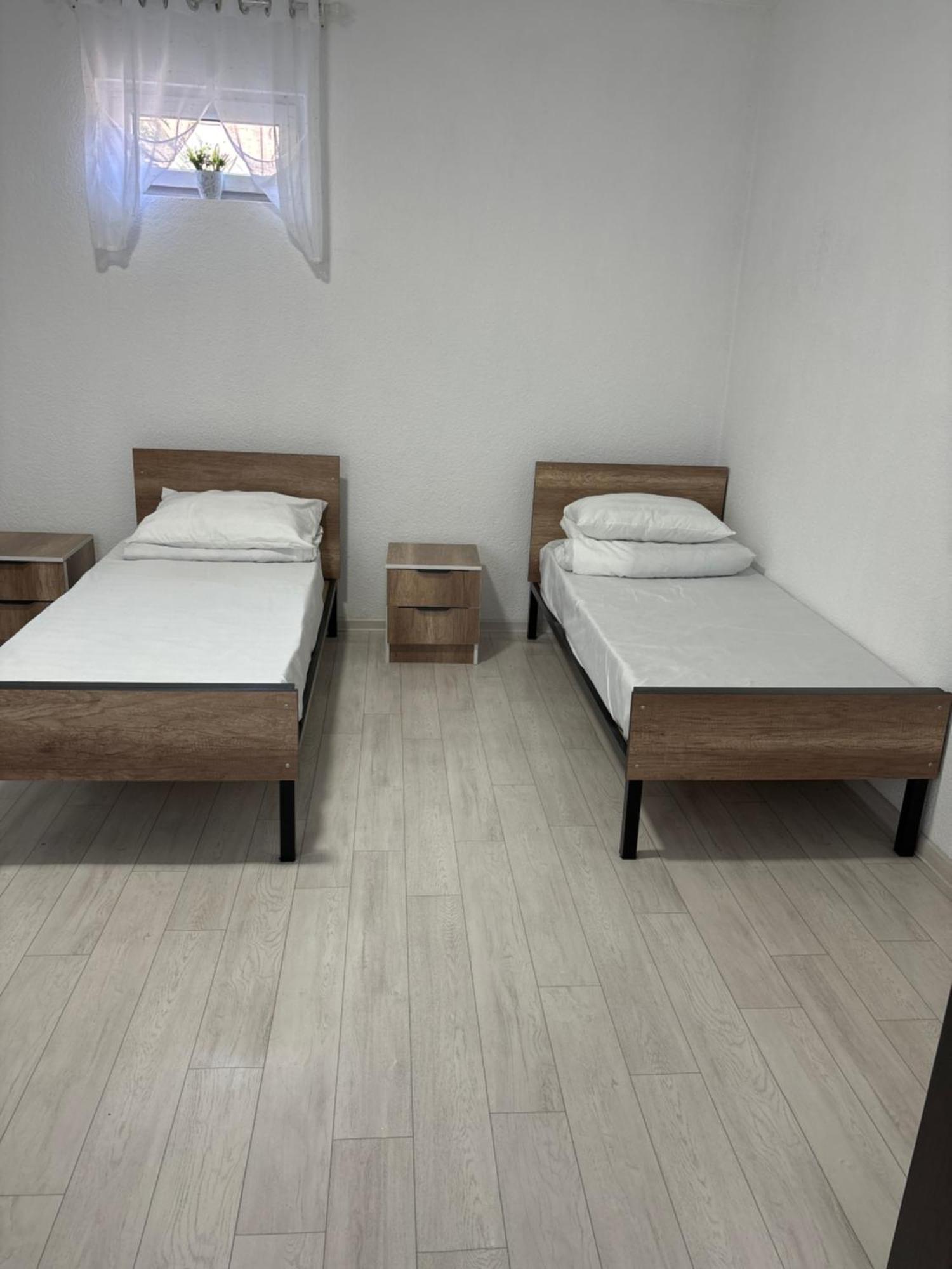 Tokmok Hostel,Halal Хостел,Халал מראה חיצוני תמונה
