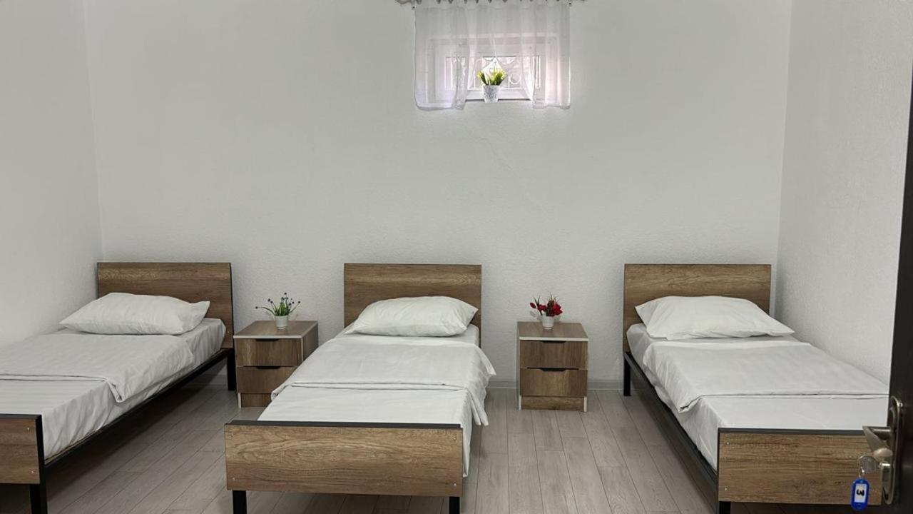 Tokmok Hostel,Halal Хостел,Халал מראה חיצוני תמונה