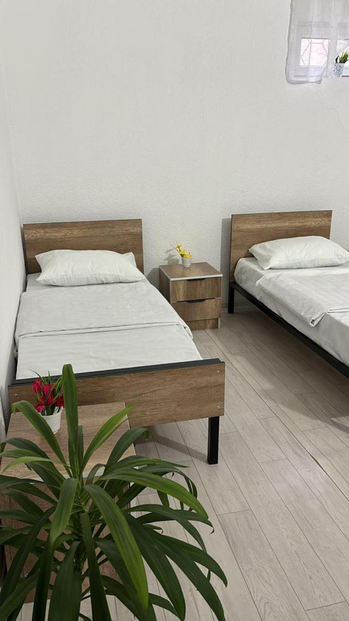 Tokmok Hostel,Halal Хостел,Халал מראה חיצוני תמונה