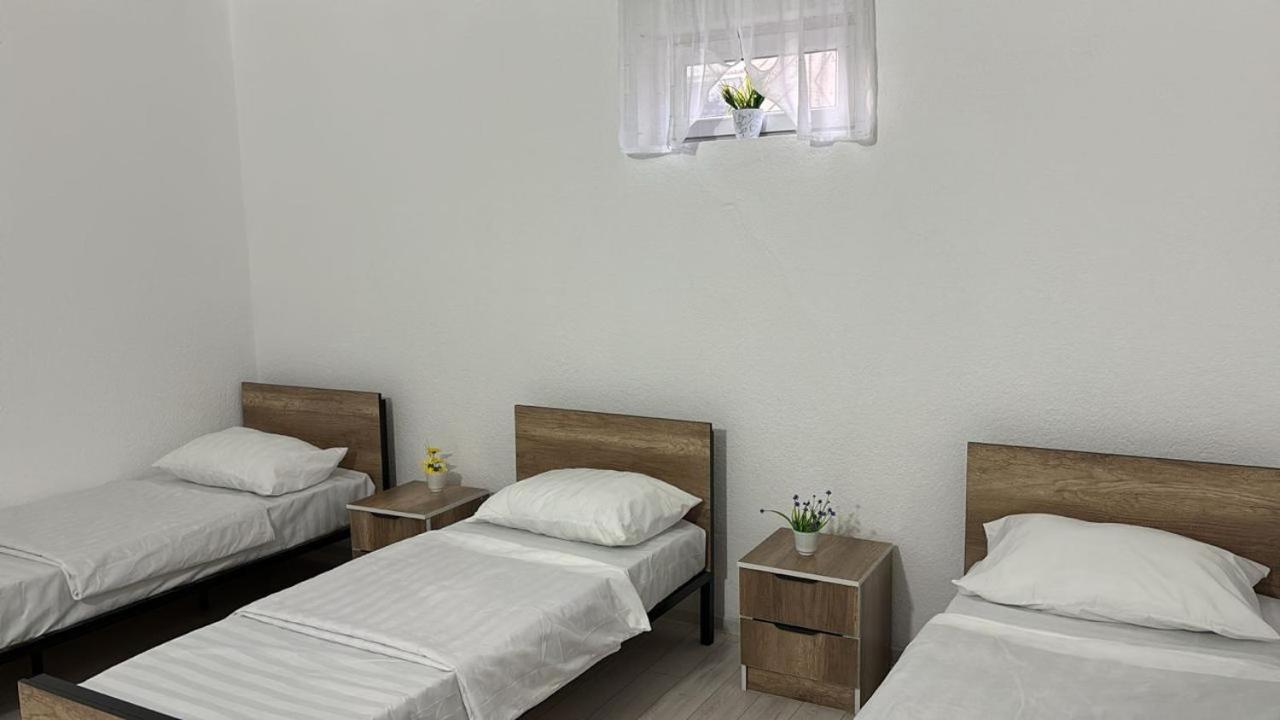 Tokmok Hostel,Halal Хостел,Халал מראה חיצוני תמונה